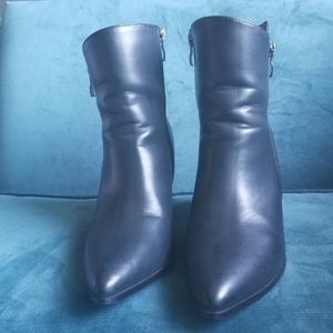 New black boots worn once